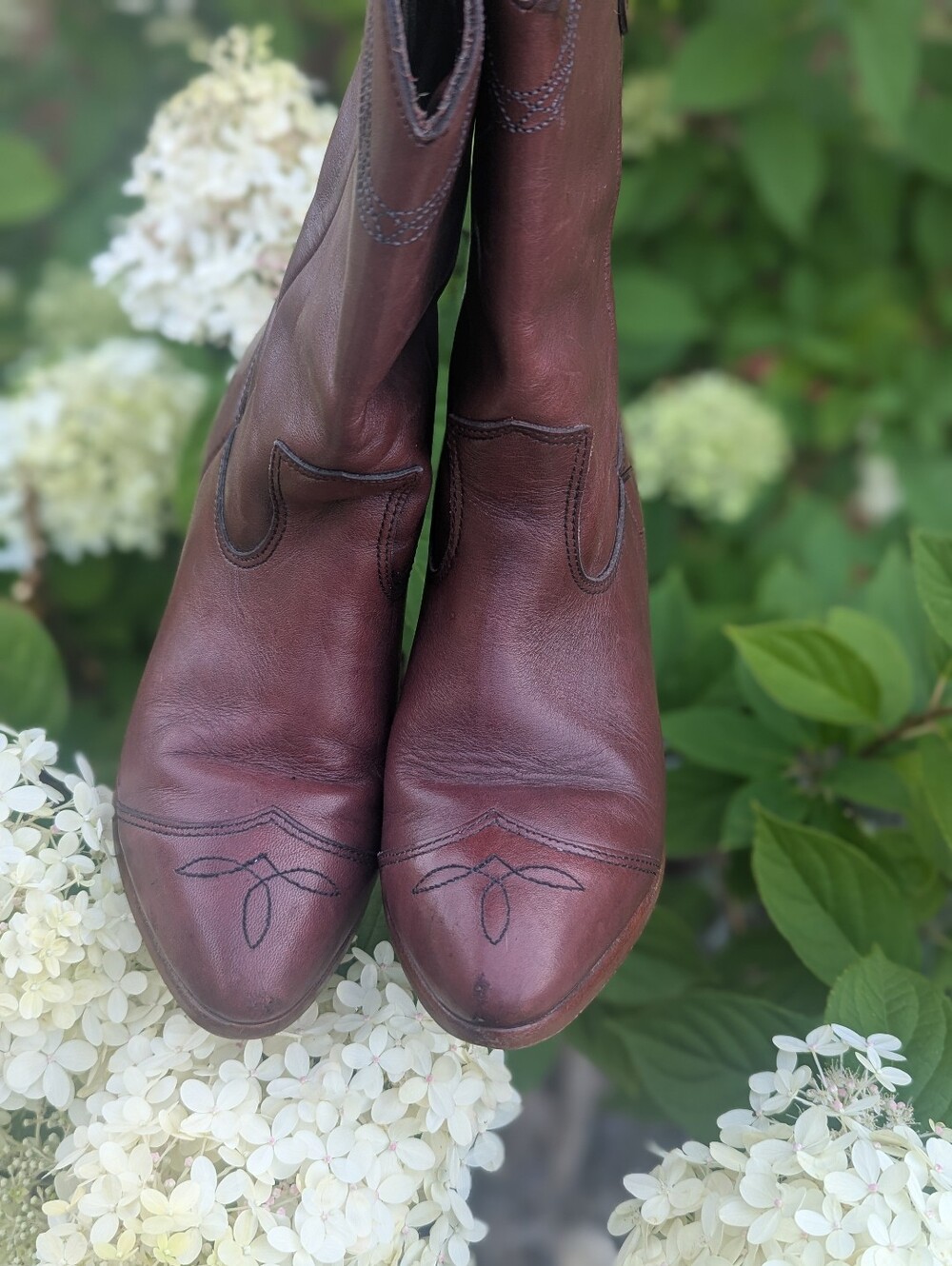 Vintage Frye Chestnut Leather Western Heel Boots - Picture 3 of 8